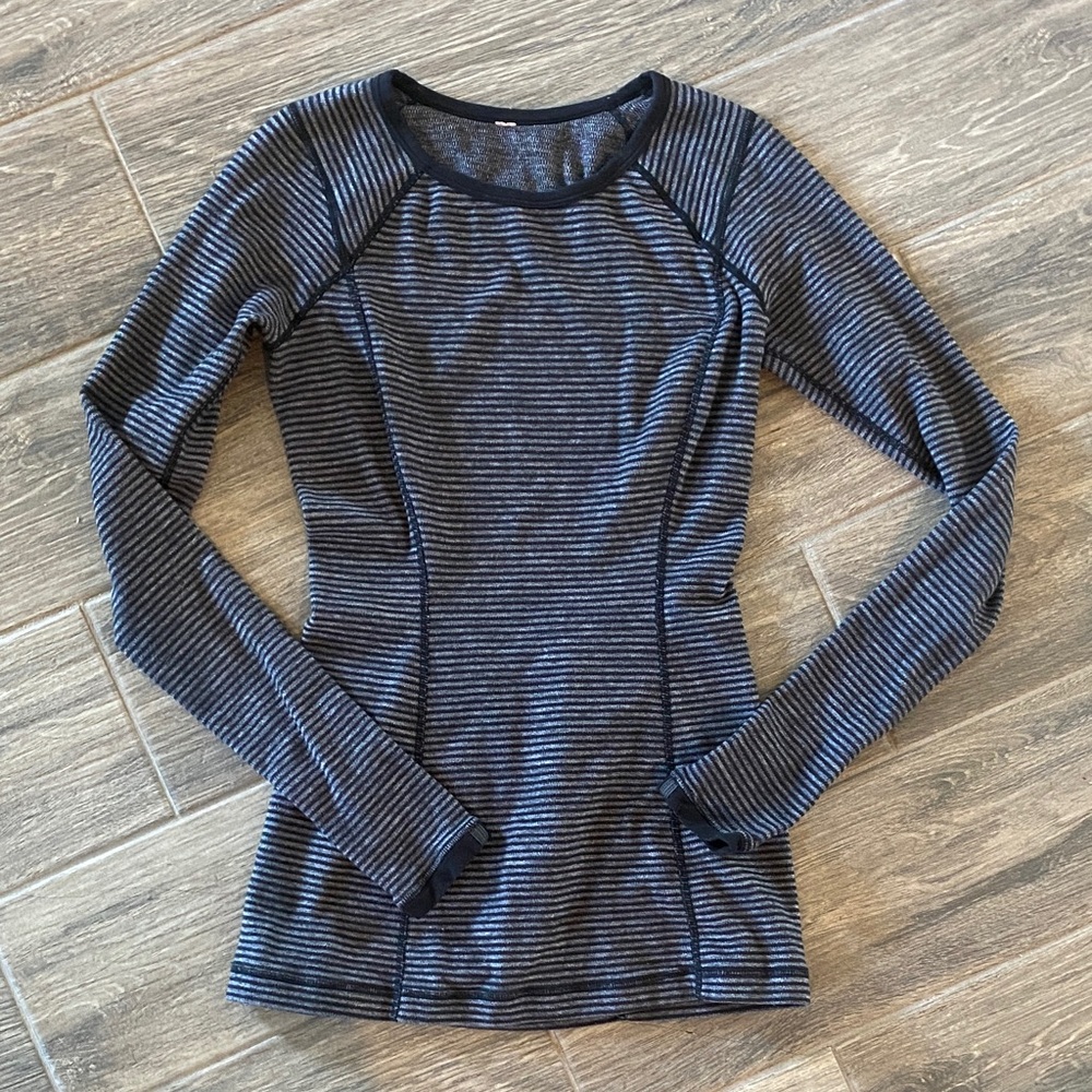 Lululemon Striped Long Sleeve Women's Top - Black and Gray Size 2 Thumb Holes